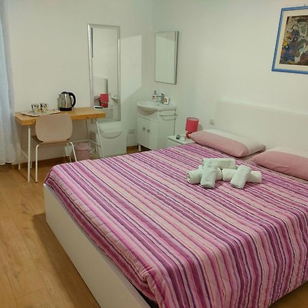 La Casa Di Mimma Hotel Matera Ruang foto